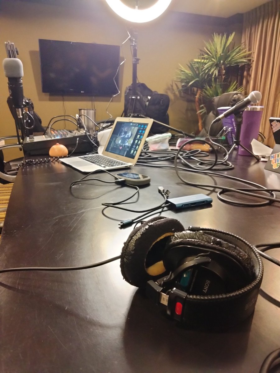 Excited to talk about the lifestyle on <a href="/ComeWithUsPod/">ComeWithUsPodcast</a> at Splash Houston #dv8lifestyle #sexypodcasts #dv8dare