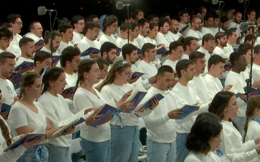 WYD English tweet media