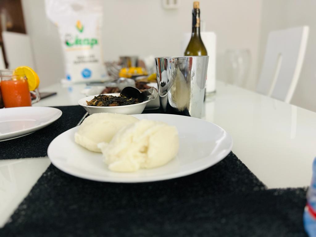 OkapiAgro's tweet image. Nous avons lancés la production des sacs de 10 kg de la semoule #OKAPI qualité supérieure.
Facile à transporter et surtout facile à payer...
Consommez la semoule de maïs OKAPI pour le bien être de votre corps.