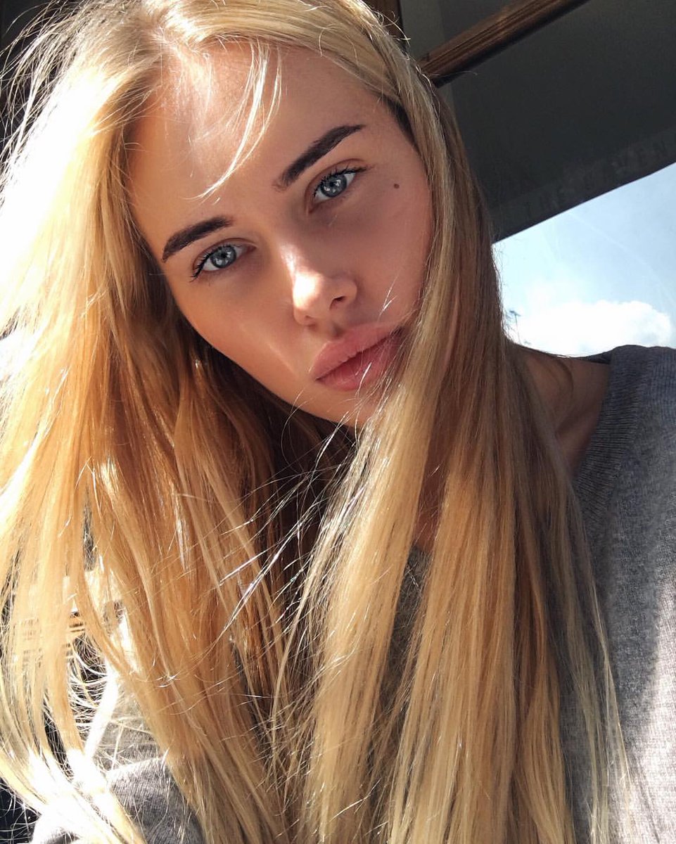 httpmiax's tweet image. You just do your own thing, don't worry about the things in the corner, love in the sun is more important than the things in the corner.