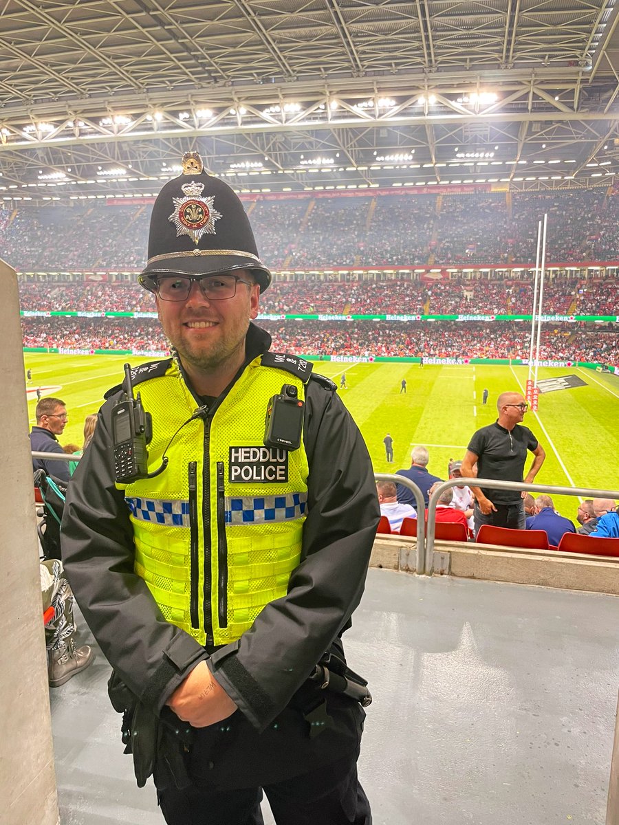 Worked my first #PSU Public Order shift today @swpolice

Started off with covering the @SwansOfficial vs @BCFC football match at @SwanscomStadium in @SWPSwansea then up the M4 to cover the @WelshRugbyUnion vs @EnglandRugby match at @principalitysta in @SWPCardiff

#OneTeam 🏟️🏉⚽️