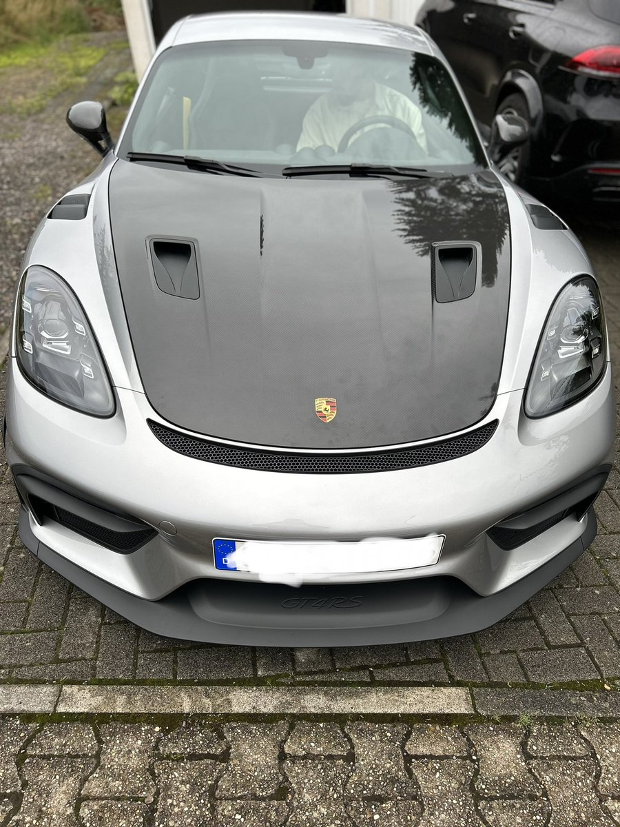 Bro got a new whip 🚓💨💥

Mad <a href="/eth_porsche/">PORSCHΞ</a> 

Bearmarket for some only

Can you name this porsche?