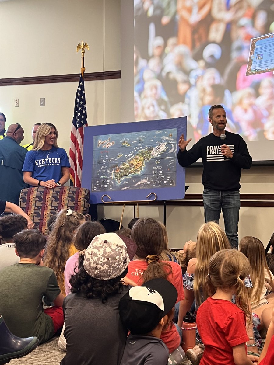 ThinkerMichelle's tweet photo. Taylor, TX was blessed today to have @IWF spokeswoman @Riley_Gaines_ and @KirkCameron visit to read @BraveBooksUS to hundreds of families! #AsYouGrow https://t.co/c2kGdvGISj