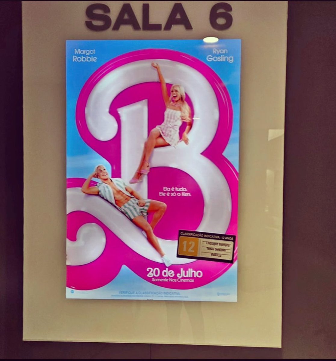 henrimg85's tweet photo. Também participei da modinha 🩷👚👛
Esse filme já é vencedor do Oscar de melhor marketing do ano!!
#barbie #barbiemovie #modinha #bhshopping #kenhumano #barbienacaixa https://t.co/lhSr8UlXct