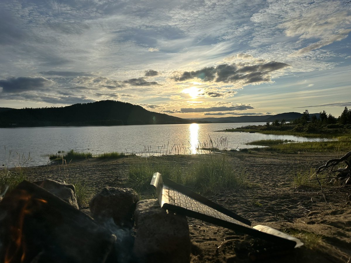 onscamperleven's tweet photo. Het id hier in #Zweden #Sverige geen enkel probleem om fantastische plekken te vinden https://t.co/yPcbdUAoDR