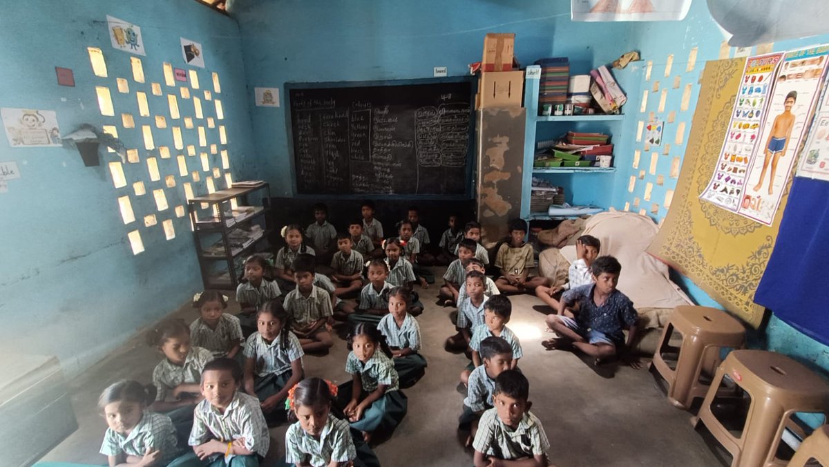 colouringlives's tweet photo. The coloring lives team contributed some play materials to the school children. We had some fun time playing and interacting with the children https://t.co/gCTuUb7EmC