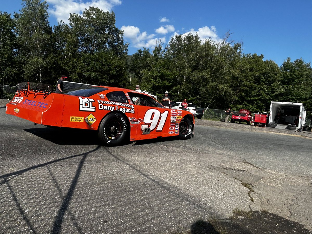 InsideGroovePod's tweet photo. 42 American Canadian Tour Championship Late Models in attendance for 250 laps and 10k to win at White Mountain 🔥🔥🔥

Follow us for updates throughout the night or watch live on @RacingAmerica https://t.co/xhAz8DYqoH