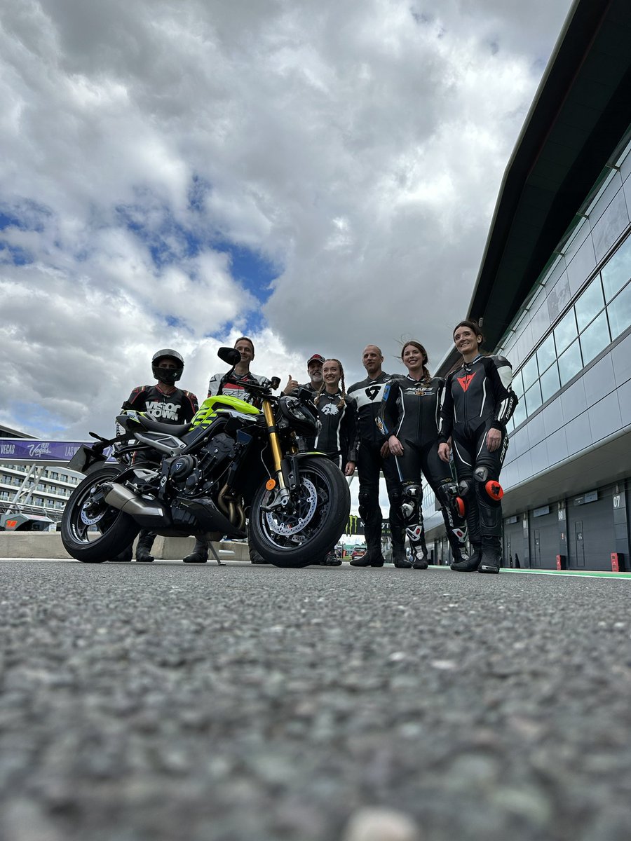 Anthony Partridge (@iammrpartridge) on Twitter photo Great time with <a href="/UKTriumph/">Triumph Motorcycles</a> at the moto GP with my co-hooligan cohosts of our podcast #theNodPod <a href="/charleyboorman/">Charley Boorman</a> <a href="/BenBowers/">Ben Bowers</a> and our mate
<a href="/officialgracew/">officialgracewebb</a>
#silverstone #MotoGP Great time with <a href="/UKTriumph/">Triumph Motorcycles</a> at the moto GP with my co-hooligan cohosts of our podcast #theNodPod <a href="/charleyboorman/">Charley Boorman</a> <a href="/BenBowers/">Ben Bowers</a> and our mate
<a href="/officialgracew/">officialgracewebb</a>
#silverstone #MotoGP
