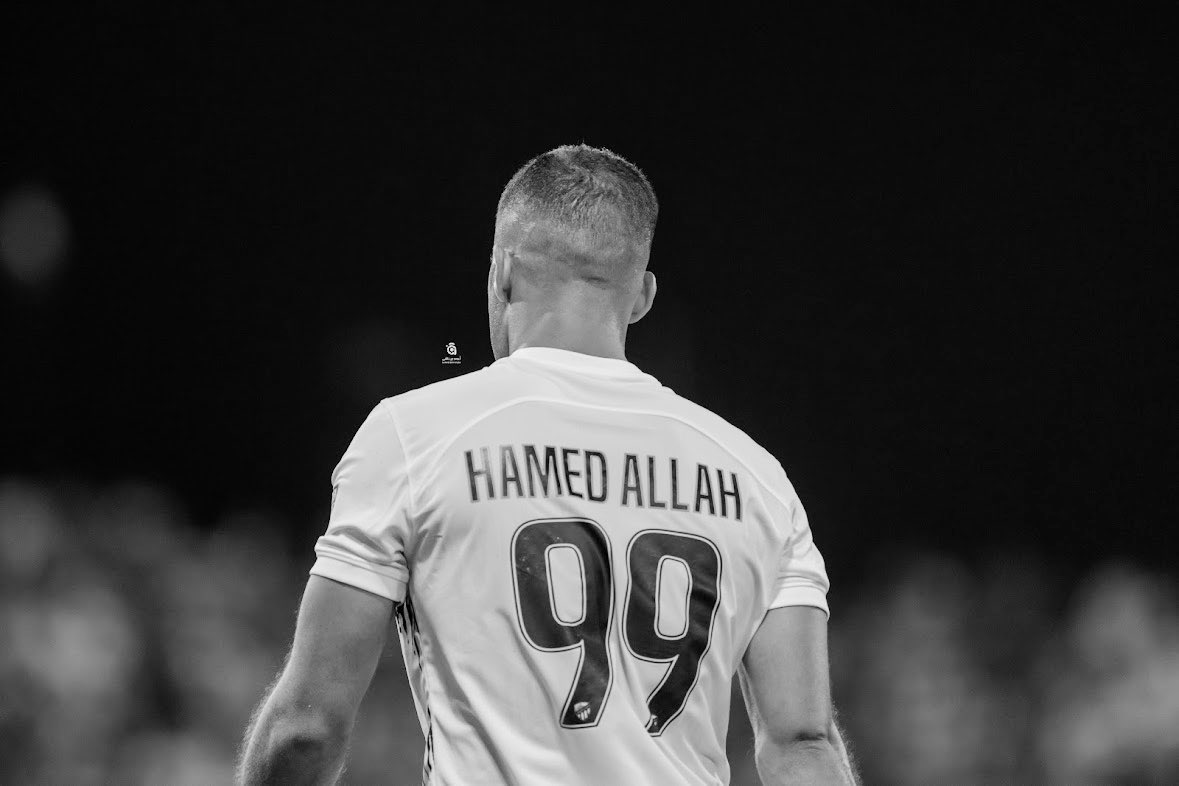 just_karm's tweet image. يا راحل عني غصب يعز عليه اودعك.. أعفيني من أعفيني من حرق الدمع ما أقول غيرالله معك 💔💔