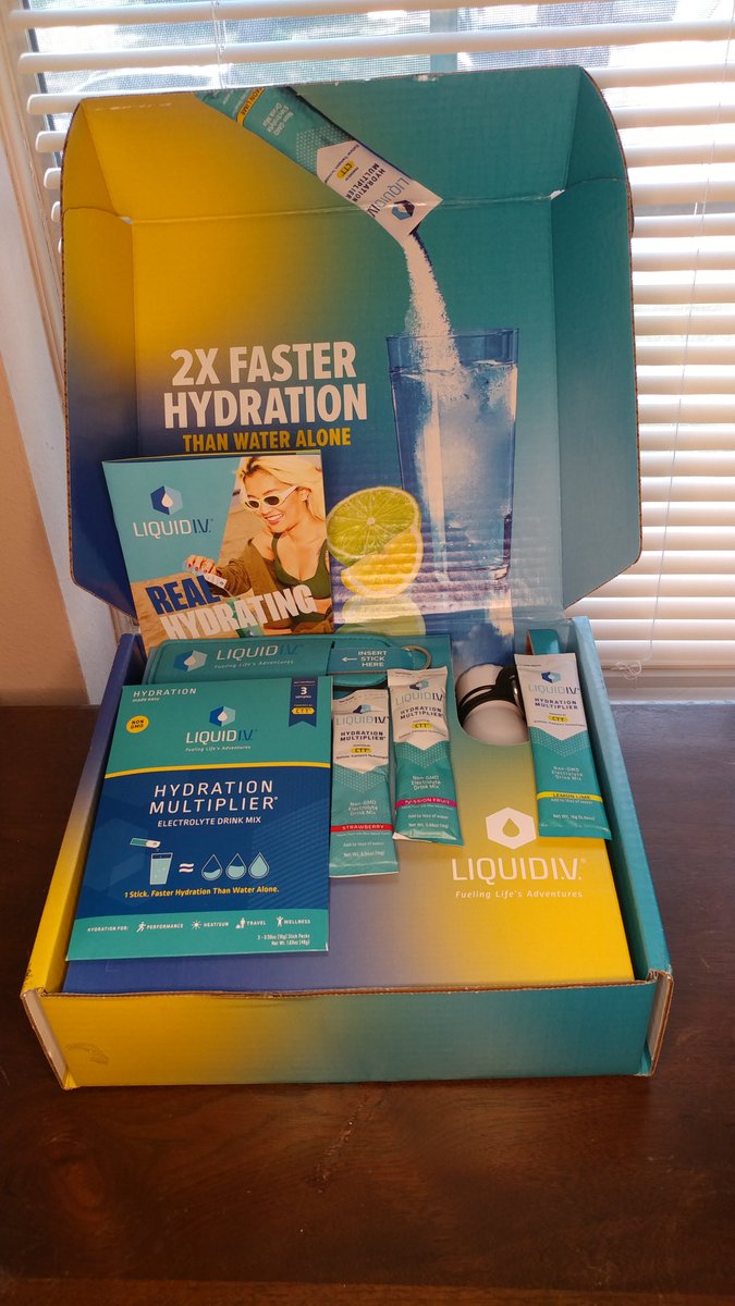 aunteepam's tweet image. Many Thanks to @gratsyofficial and @liquidiv for this swell #LIVHydrated #gratsybox ❣️
#Gratsy #gratsyofficial #gratsycommunity #gratsyliquidiv #samplebox
#LiquidIV #summerhydration #hydration #stayhydrated #freesamples #offers #RealHydrating #SugarFree