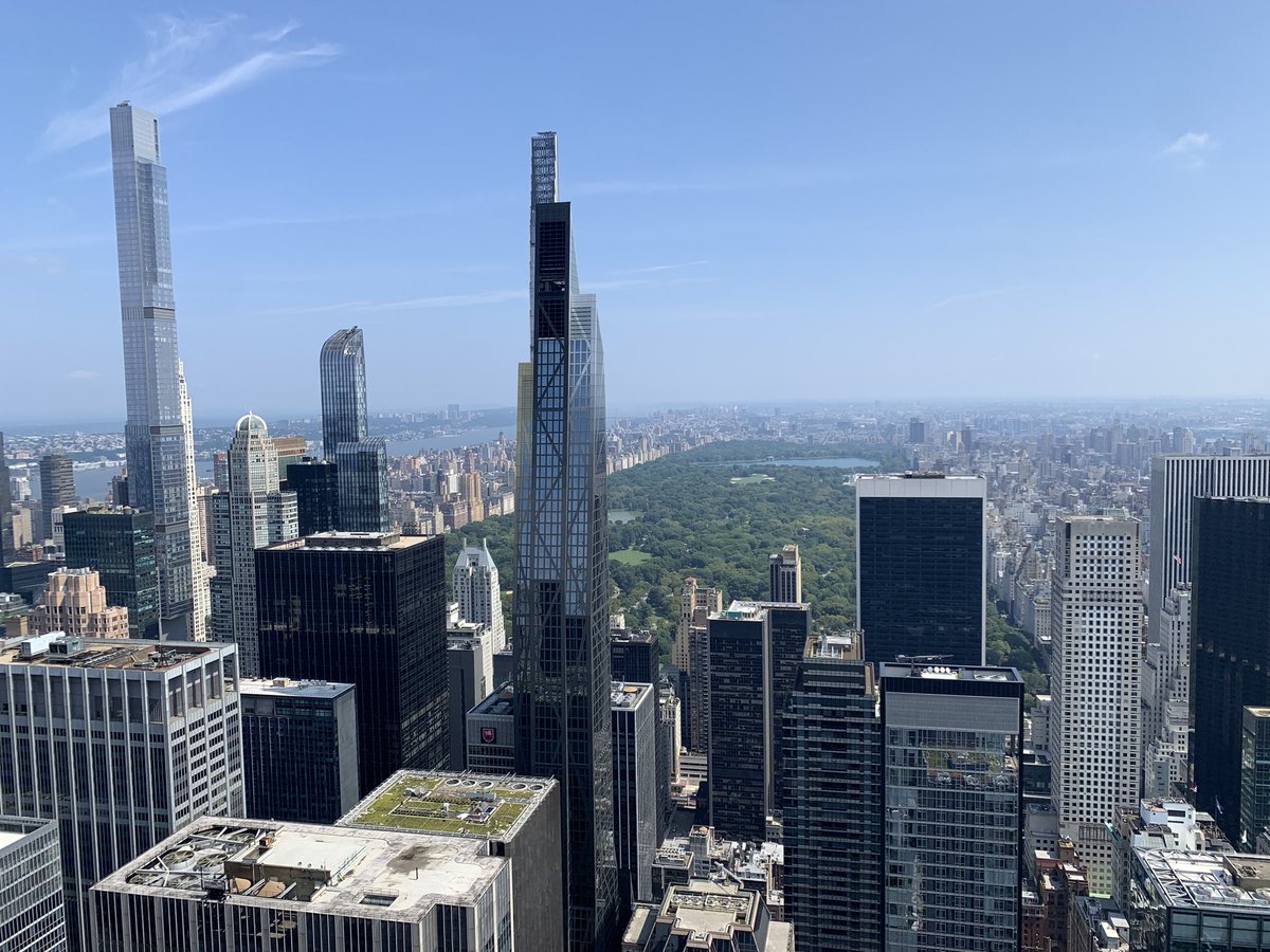 susan_soldier's tweet photo. Només pels murals de Josep Sert ja val la pena entrar al Rockefeller Center. Després, puges fins la 67 i…
#RockefellerCenter
#Topoftherock #JosepSert #NovaYork
#secondstop https://t.co/x3NaEph2WW