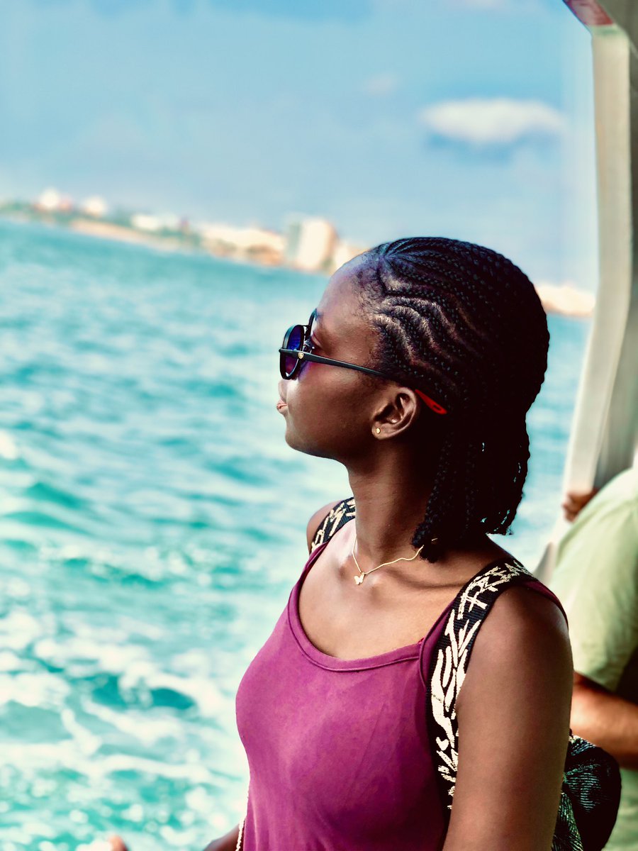 Lingeer10's tweet photo. Gorée🏖️😍🤌🏾 https://t.co/qW7J1BX8bE