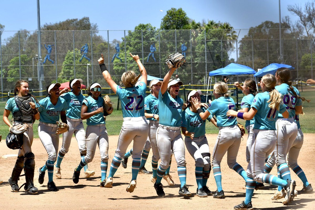 💜 Alone, we can do so little; together, we can do so much! 💪🏼 

Huge 4-3 win this morning to keep advancing! #sharkmindset

⏰ 2:45pm
🥎 vs TBD
🏟️ Field 4

Let’s get it!! 💜⚡️🦈🫧