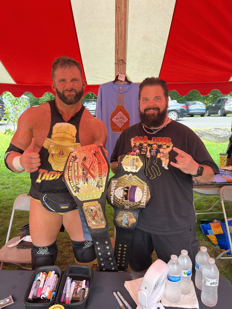 bombshellbilly's tweet image. My son and I got to meet Broski in Binghamton, NY for @XciteWrestling (last time was at Jimmy’s and we all had masks on) … I work a full time job, and 3 part time gigs as a musician/DJ …so some family time rocks! …thank you @TheMattCardona for a great day out with my boy!