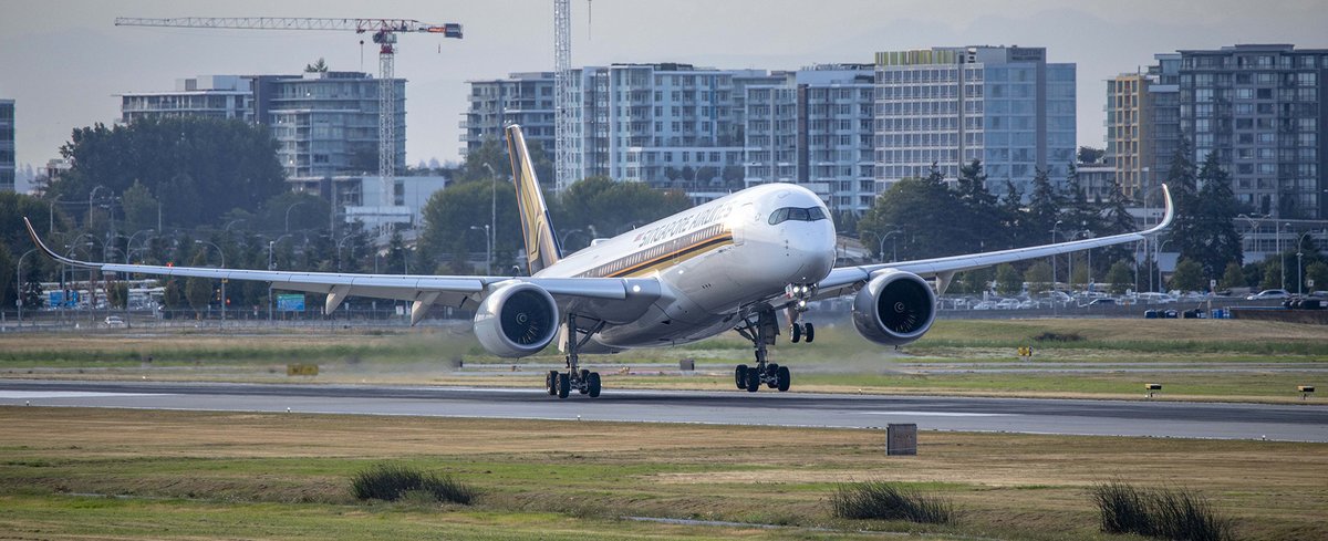 Kent_YVR's tweet photo. The main reason why I was @yvrairport early 😉 #SQ48 @singaporeair @Airbus #A350 arrival. #yvrspotters #avgeek #Vancouver #9VSJB https://t.co/5Ct6kgNEI5