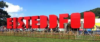 Nerys D (@nerysd123) on Twitter photo Joio uchafbwyntiau <a href="/eisteddfod/">eisteddfod</a> ar <a href="/s4c/">S4C 🏴</a> ond mae’n drueni nad ydyn ni’n cael gweld pwy yw’r ail a’r trydydd bob tro😕
Beth am enw ar waelod y sgrîn? Gwell na dim <a href="/BBCCymruFyw/">BBC Cymru Fyw</a> 🤷🏼♀️ #eisteddfod2023 Joio uchafbwyntiau <a href="/eisteddfod/">eisteddfod</a> ar <a href="/s4c/">S4C 🏴</a> ond mae’n drueni nad ydyn ni’n cael gweld pwy yw’r ail a’r trydydd bob tro😕
Beth am enw ar waelod y sgrîn? Gwell na dim <a href="/BBCCymruFyw/">BBC Cymru Fyw</a> 🤷🏼♀️ #eisteddfod2023