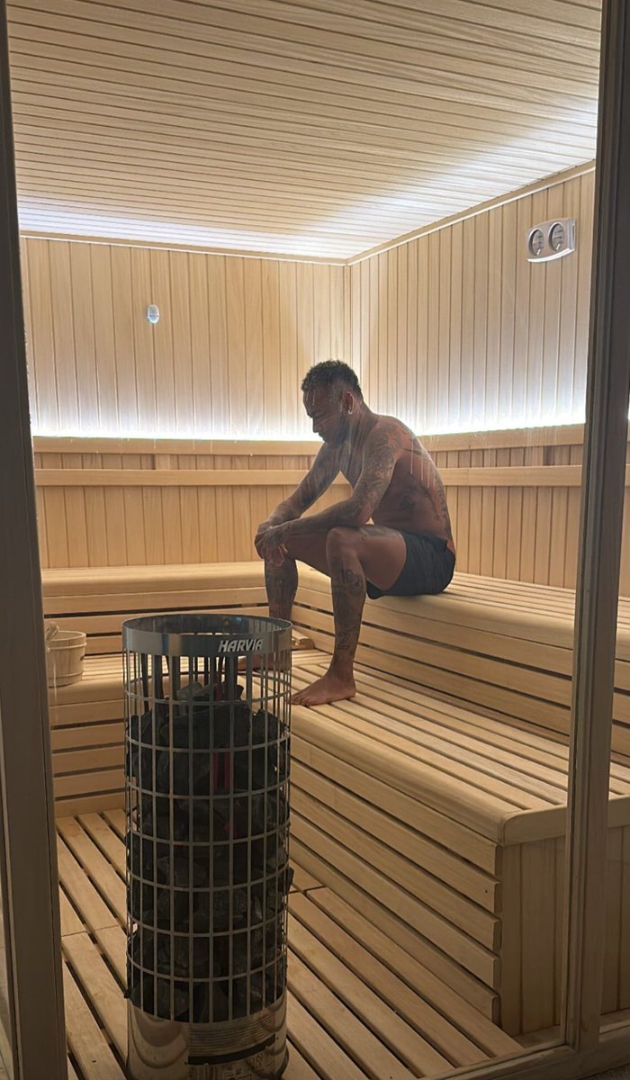 🧖‍♂️

📸 Instagram : Neymarjr