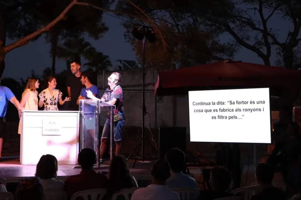 YoSeMediapro's tweet photo. Anit passada a la localitat mallorquina des Llombards varen fer un #JoEnSéMésIB3 a la plaça 😍

Ens fa molt feliços que el nostre programa formi part del vostre dia a dia d'aquesta manera tan guapa 👏🏻

Gràcies per estimar tant el concurs ❤️ https://t.co/Mf8hk4IPgh