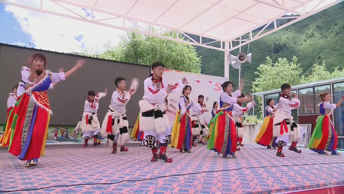 TibetNews11's tweet image. L'#Istituto tibetano di agricoltura e zootecnia ha svolto l'attività di pratica sociale di "Tre viaggi in campagna" durante le vacanze estive nella municipalità di Zhongsha, contea di Jiangda, Gongbo