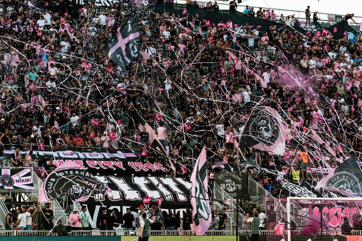 VICECITY1896's tweet photo. QUE LO CUENTEN COMO QUIERAN.. hemos estado desde antes de Messi, estamos ahora con Messi, y estaremos después sin Messi.. 

PAST PRESENT FUTURE-HERE TO STAY

Esto es la ciudad del vicio, Esto es VICE CITY 1896 🖤💗 (Orlando cagon 😘) 

#intermiamicf
#lafamiliaimcf
#vicecity1896 https://t.co/VCNyoI8qrW