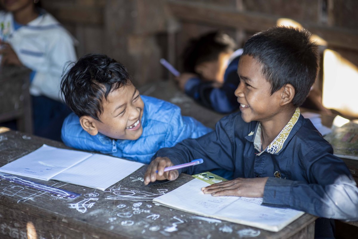 herorats's tweet image. Clearing landmines &amp;amp; other explosives is at the heart of what #APOPO Mine Action does to protect people &amp;amp; their livelihoods from weapons that have little to do with them. APOPO educates vulnerable communities about the risks of explosives to keep them safe. #EORE #riskeducation