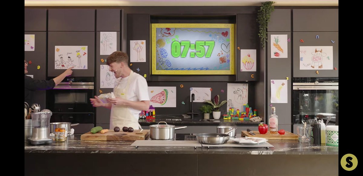 JacobPSabin's tweet image. Some fun takeaways of @sortedfood's Pass It On - Kid's Takeover during the #wildweekender!