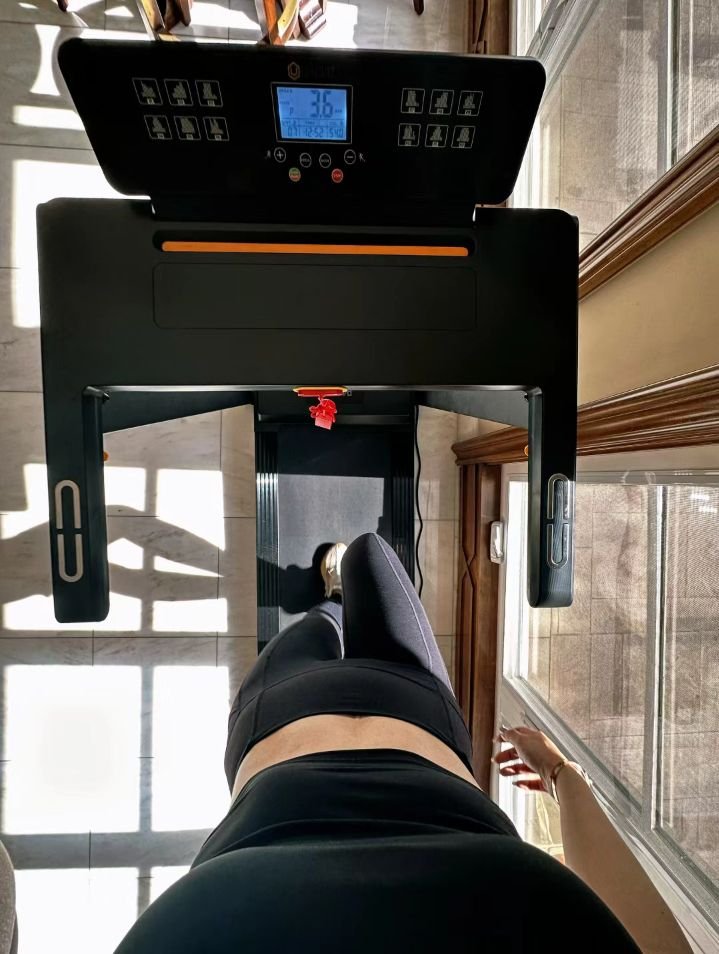 Angie__160's tweet photo. I usually run briskly on the treadmill for 40 minutes - 1 hour.About 5km-7km a day

40 minutes on the mat without oxygen after running

#NoteInspiration #Losangeles#LosangelesLife #Movement #Life #My Exercise Daily#Sports Punch Card#Record Life #Sports Diary #Running Healing https://t.co/6GeWFIIGeH