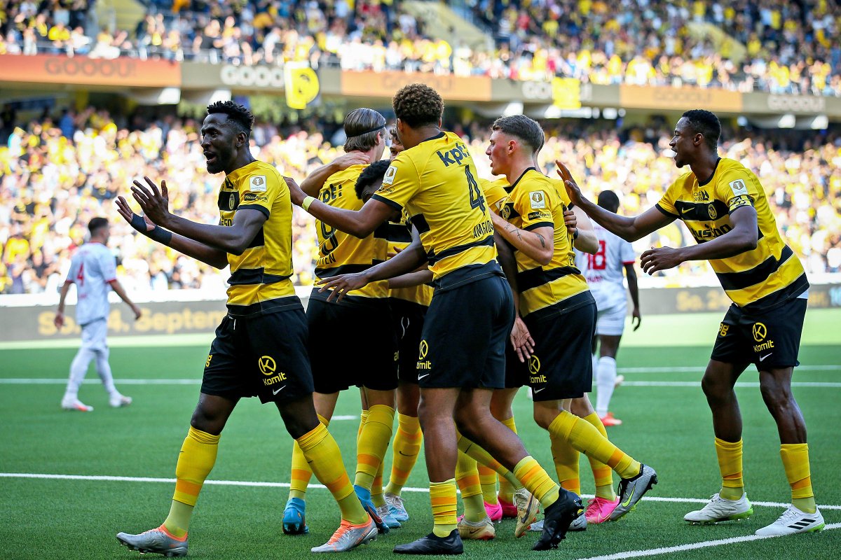 BSC_YB's tweet photo. Pause im Wankdorf, YB fรผhrt mit 3:1 gegen Winterthur. #BSCYB #YBFCW https://t.co/nGgiPL7Wtj