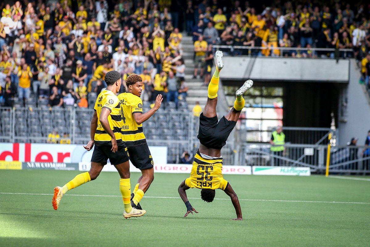 BSC_YB's tweet photo. Pause im Wankdorf, YB fรผhrt mit 3:1 gegen Winterthur. #BSCYB #YBFCW https://t.co/nGgiPL7Wtj