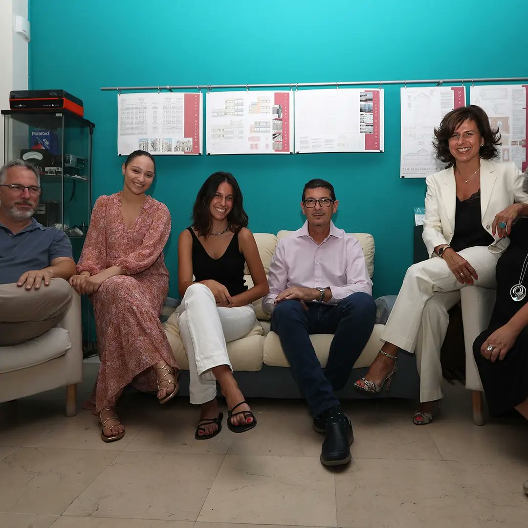 Arquestudio's tweet photo. @X Divertida sesión de fotos para renovar la web del estudio. https://t.co/UvCNwo2din . #EstudioArqu, #MarFernandezGarcia, #Restauración, #Rehabilitación, #Patrimonio https://t.co/ZHDNTUS4I2