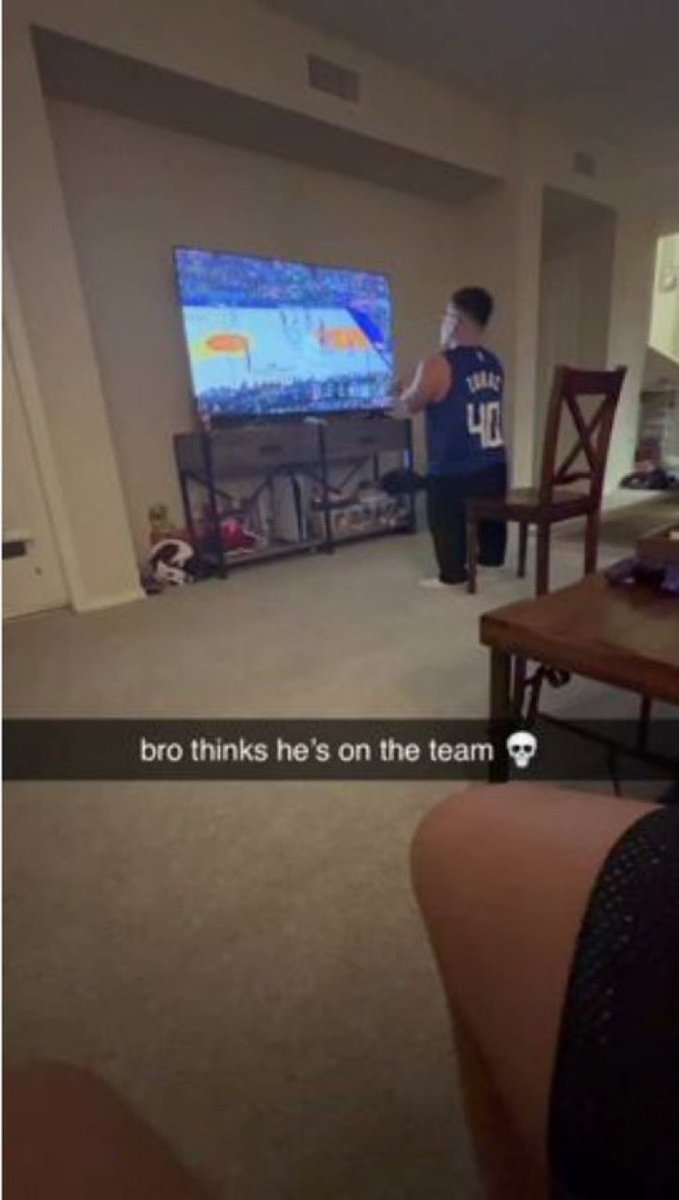 L2btwahaha's tweet photo. @JJtheGoatKSIfan @KSI https://t.co/b6G2rKaMwp