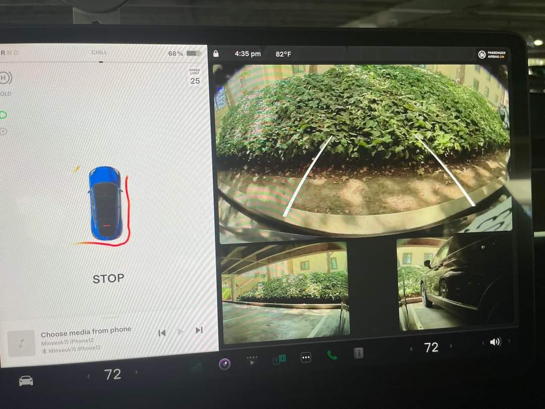 brianchoi_tesla's tweet photo. 전문가인 지인 의견

테슬라 HW4.0에는 초음파 센서가 없다고 들었다. 실제로 내 모델Y를 받기전에 USS(Ultra Sonic Sensor,초음파 센서)와 레이더가 없는 버전이고 몇몇 기능들(FSD이나 Summon)은 추후 SW업데이트로 제공 될텐데 그래도 괜찮으면 동의를 하라고 해서 동의하고 받아왔다. 

결국 카메라만으로 근접 물체를 감지하고 마치 USS가 있는 것 처럼 UI를 묘사하고 있는데 카메라 정보로 물체감지를 할 때는 근접할수록 그 오차가 크다고 알려져 있는데 왠걸 꽤 정밀하게 근접한 거리를 보여준다. 

USS는 특성상 주차방지턱이나 노견/연석(curb)를 감지 못한다. (엄밀하게는 감지 안되게 튜닝) 초음파 자체가 해상도가 높은 방식이 아니어서 도로가 울퉁불퉁하거나 작은 물체를 감지해 버려서 방지턱 등으로 유인하는 문제 때문에 그런건데 테슬라의 경우 비전만으로 하니 오히려 방지턱이든 연석이든 다 감지한다. 
더 신기한건 다른 쪽 카메라야 바닥이 보인다 치지만 전면 카메라는 윈드실드 윗편에 장착되서 주차방지턱이 가까워지면 본네트에 가려져서 아예 보이지 않는 상황이 되는데 그래도 기가막히게 감지한다는 것.(일종의prediction DL model을 fusion해서 사용하는 것 같은데..)

엔비디아는 최근 카메라와 USS를 fusion해서 장점만을 취한 parking assiste solution을 공개한 바 있다. (댓글 참조)

세상이 이렇게 빨리 변해 가고 있는데 정작 우리나라는…   😢