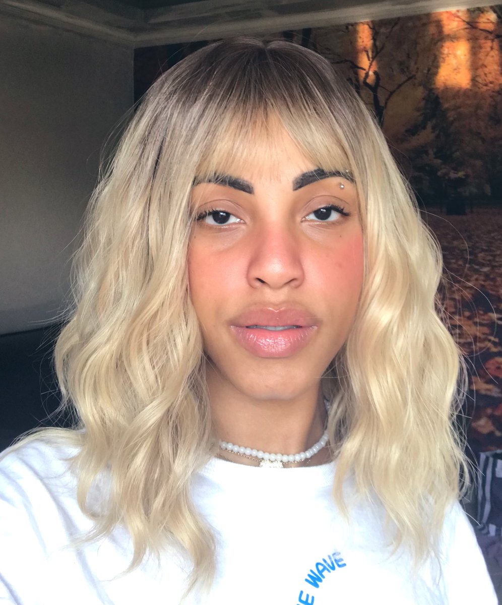 tarjaprtx's tweet photo. simplesmente não reaja 👱🏾‍♀️💅🏾 https://t.co/ZtYXdbhg3t