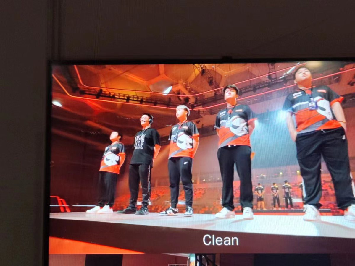 Arniboi666 tweet media