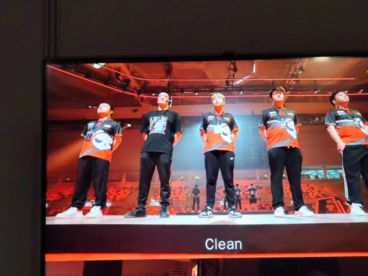 Arniboi666 tweet media