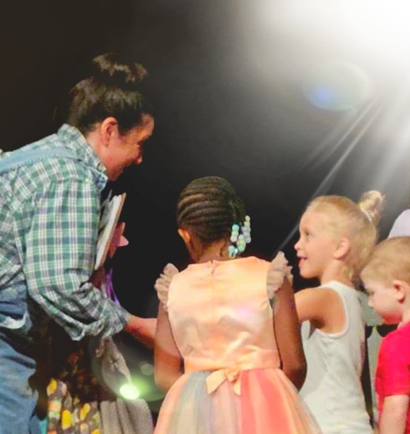 prod_massmedia's tweet photo. Did your Saturday plans get rained out? 

The Prince is still holding his Ball, and Cinderella needs YOUR help to get there! The Fairy Godmother is calling you, can you hear her? 

TWO SHOWS TODAY! The 3pm matinee is SENSORY FRIENDLY, and we also have a 7pm show  this evening! https://t.co/hAGZOCgIjI
