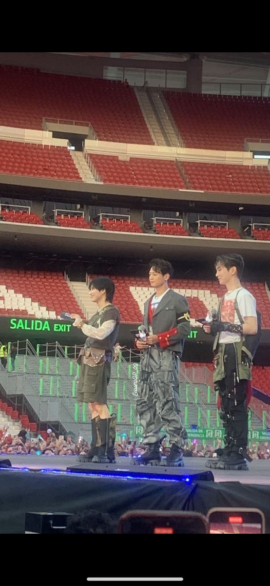 LAURA GOMEZ tweet media