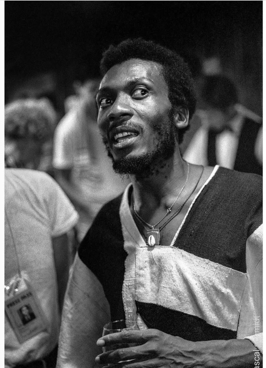 #ON_AIR
Reggae Radio Time Machine show #116
With <a href="/sam_kamoga/">Sam 'Roots' kamoga</a>  till 11pm

On the show Tonight  
⚫A rare selection of Oldskool Roots Reggae for the 1st 2 hours
⚫A Jimmy Cliff Crate classic session in the 3rd hour of the show
#RRTMS #RRUGAT3
Tune in via 👉 hearthis.at/reggae-radioug…