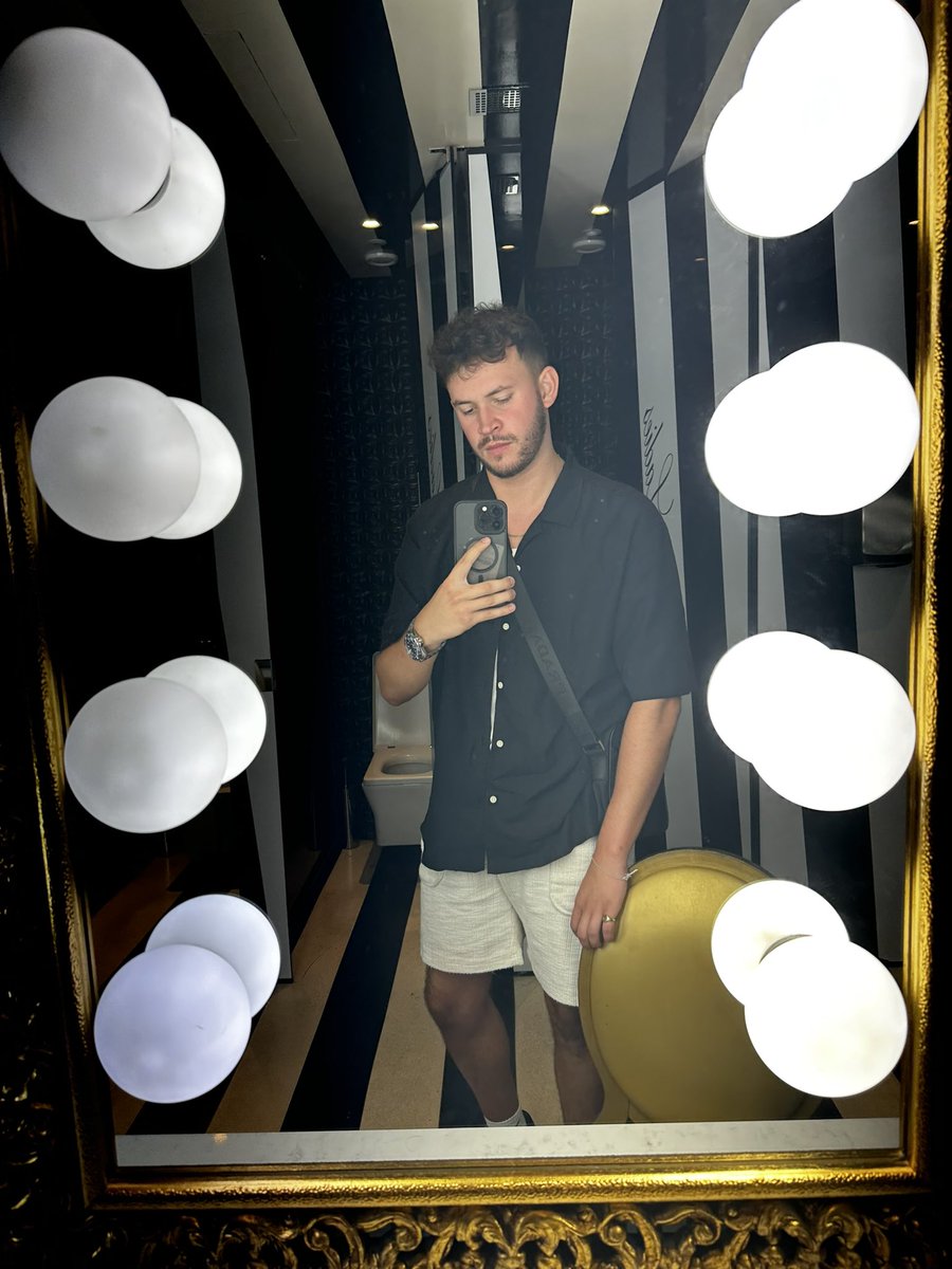 G (@georgesbtw) on Twitter photo 