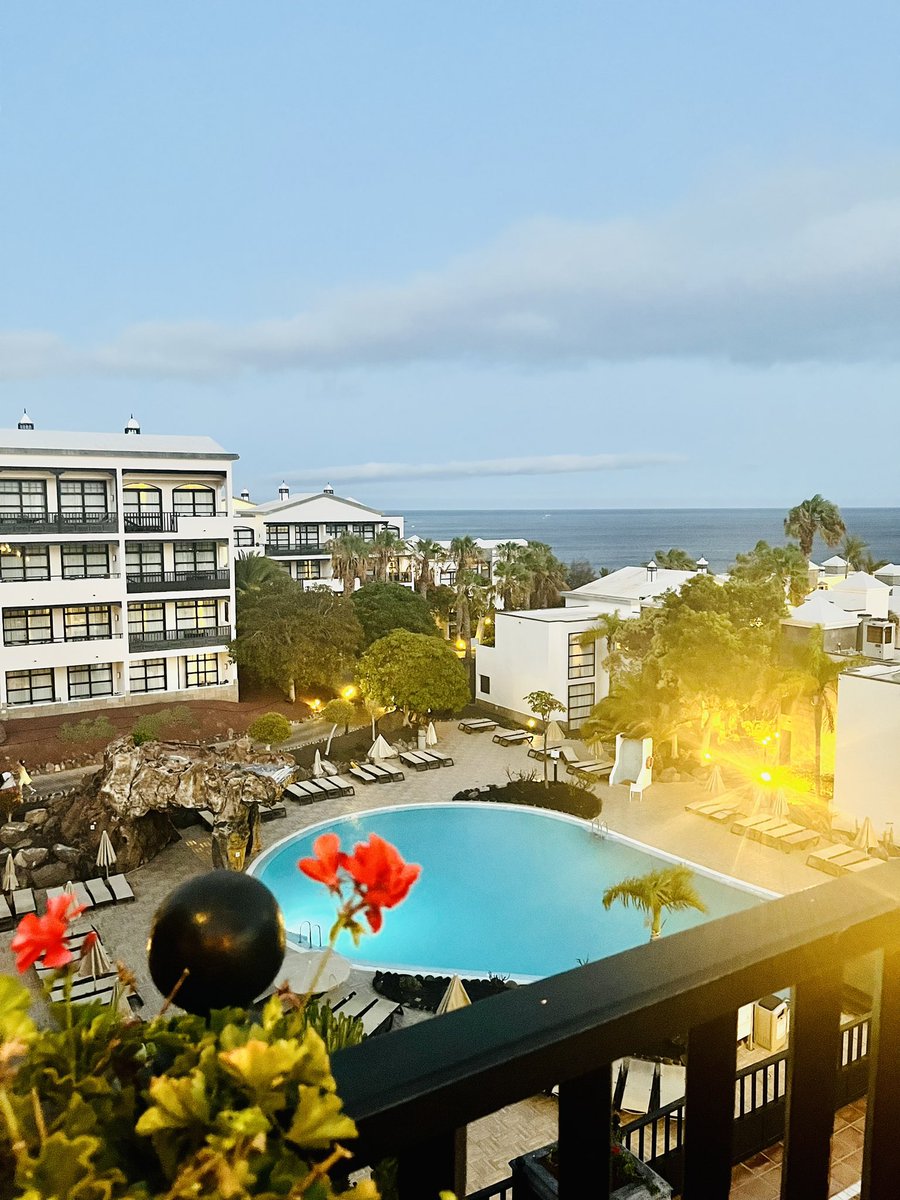 MrsOleary1814's tweet photo. I can't describe how much I have loved our little holiday in Lanzarote. Spending time with my beauties in the sunshine is just the BEST ποΈβοΈππ #SummerHolidayNumberTwo #SummerTime #Summer2023 #FamilyFun #OnwardForward #Lanzarote https://t.co/nuUYEiwqSJ