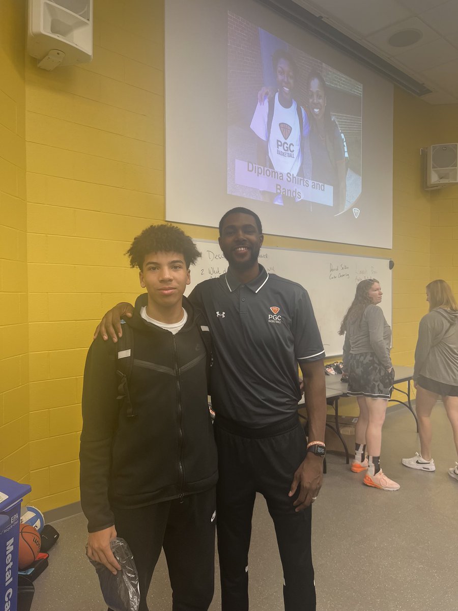 Thanks for a great week <a href="/coachdseldon/">Derrick Seldon, II</a> at the PGC point guard college in toledo, I appreciate the time you spent with us and the knowledge you shared. Best of luck during your season! <a href="/PGCbasketball/">PGC Basketball</a>