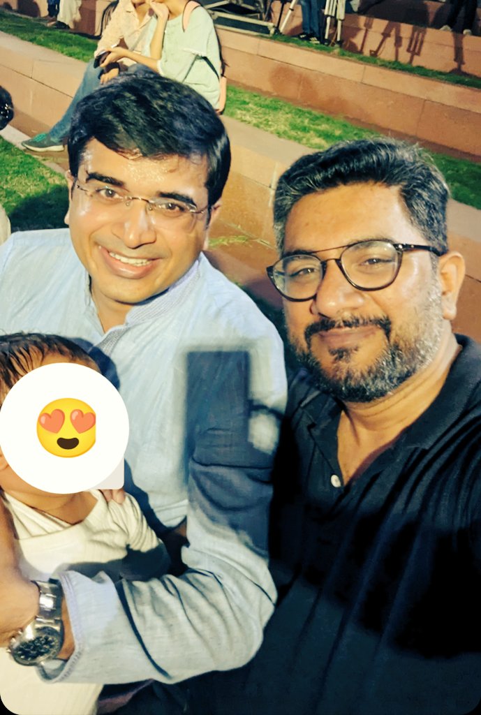 MadhukarBanuri's tweet photo. Enjoyed the #SmaranAmrit cultural program conducted by @MinOfCultureGoI at the revamped #IndiaGate amphitheatre! It was special to have fellow BITSian @varunkoundinya's family perform on stage, and that too on the #BITSianDay :) @BITS_Pilani https://t.co/yyxOHdMdlL