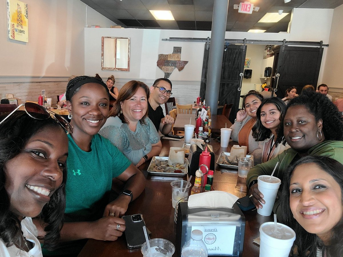 Fun with teammates! 3rd grade is ready for a new year! <a href="/ASE_Dalmatians/">Sullivan Elementary</a>