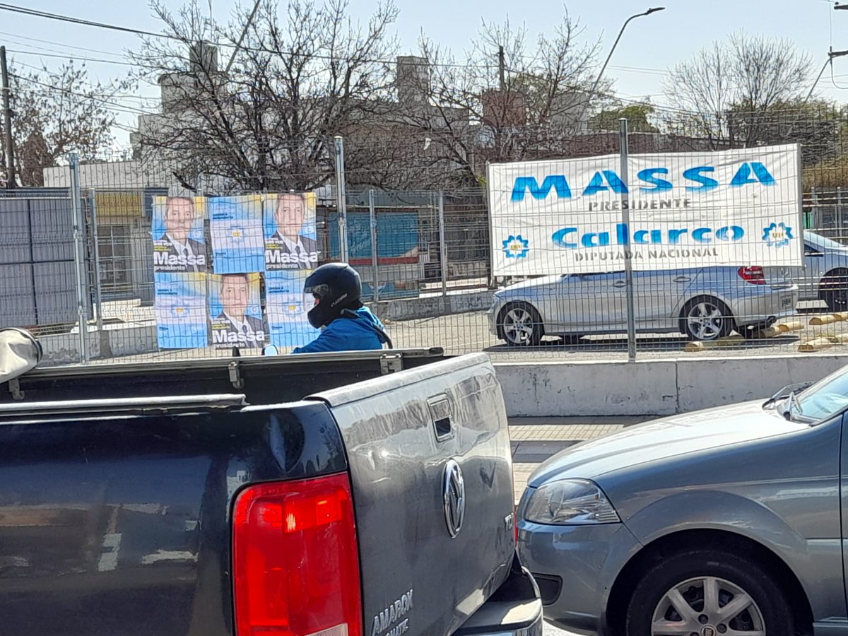 VeronicaCalarco's tweet photo. El futuro de la patria está #EnTusManos 
Militándola en Córdoba 💪👏✌️🇦🇷 https://t.co/YmT0IfN1jf