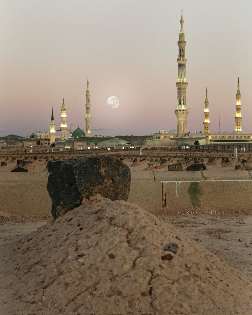 Yusuf_artist_'s tweet photo. حبي لأرضكِ يجري في دمي شغفاً 
حتى لقد ذابَ في نبضي ودقاتي .. ❤

اللهم لاتخرجنا منها إلا إلى قبورنا 🤍 . https://t.co/qqAnegim0U