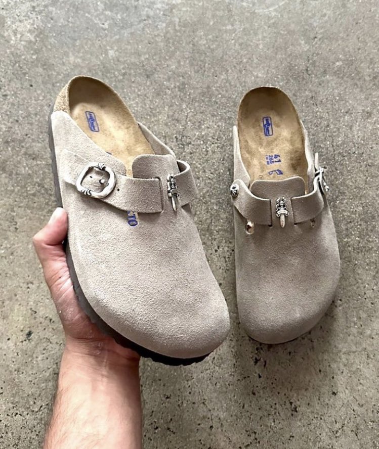 Shtreetwear's tweet photo. Birkenstock by Chrome Hearts https://t.co/eqgqh2F51j
