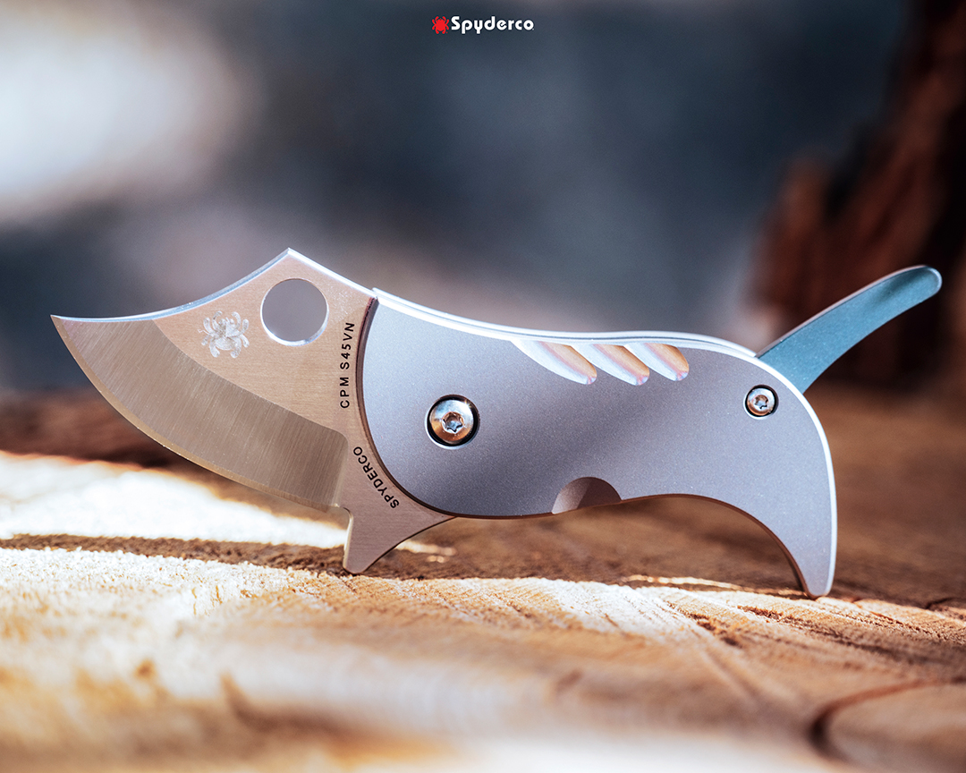SpydercoKnives's tweet image. Our choice for &quot;Work Like a Dog Day&quot; is the unique Pochi. Based on one of Japanese knifemaker Kazuyuki Sakurai&apos;s custom creations, its name is the Japanese equivalent of &quot;Spot&quot;. What&apos;s your carry knife today? 

#SpydercoKnives#WorkLikeADogDay