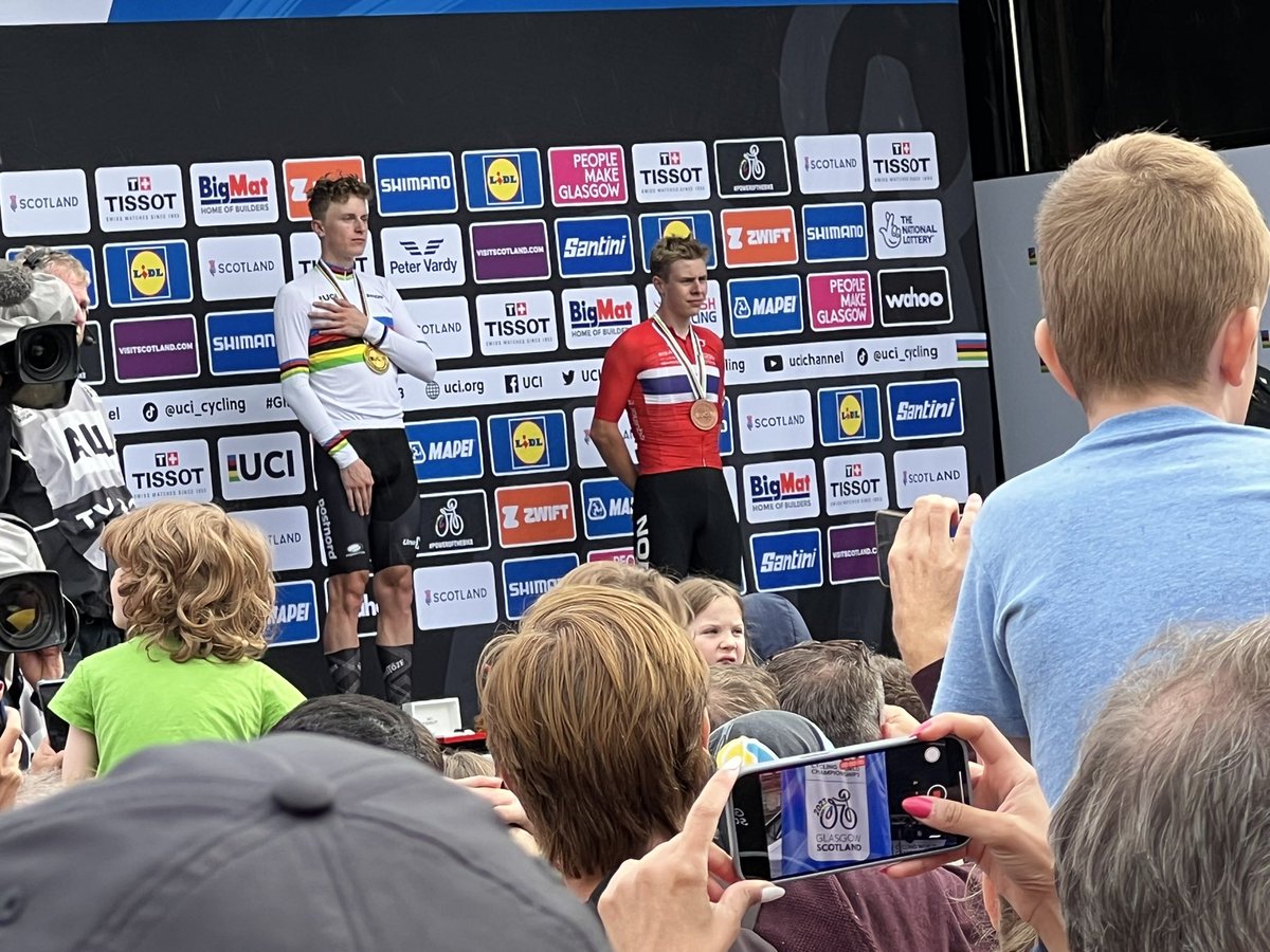 De norske juniorgutta dominerte dagens VM fellesstart sammen med det danske laget der Felix Ørn-Kristoff var i brudd fra start til mål. Gratulerer med VM bronse 👏🇳🇴👏 <a href="/cykleforbundet/">Norges Cykleforbund</a> <a href="/Raskere/">Stein Ørn</a> <a href="/KLexberg/">Kai Ivan Lexberg</a> #GlasgowScotland2023