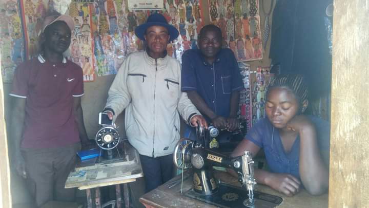 COSUSAid's tweet photo. #Lubero, En réponse à l'objectif N•04: Réduire le chômage et l'analphabétisme chez les jeunes et pop affectés par des crises et renforcer la pacificat° de L'EstRDC du PS2024 de #FIRD, l'Equipe Volontaire s'y concentre sur le domaine de création de la classe moyenne @COSUSAid https://t.co/zVGEjV2Dzp