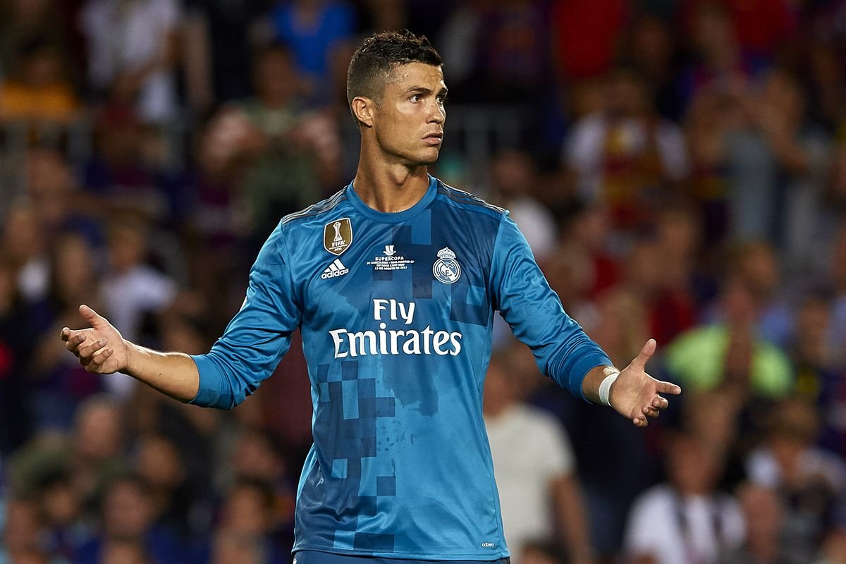 Ganar 3 Champions League es algo que han conseguido pocos jugadores.

Ganar 3 Champions League seguidas, menos todavía.

Ganar 3 Champions League seguidas siendo el máximo goleador en todas ellas solo lo ha conseguido el mejor de la historia.

Cristiano Ronaldo.